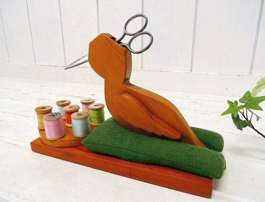 アメリカ製!鳥型・はさみ付き・木製・アンティーク・スプールホルダー/糸巻きホルダー