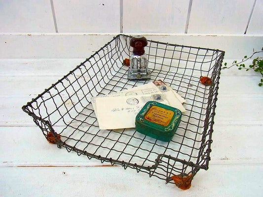 シャビーなアンティーク・ワイヤー書類トレイ・書類入れ USA ステーショナリー