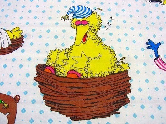 【セサミストリート】ベッド柄・ヴィンテージ・USED・フラットシーツ(1/2) USA