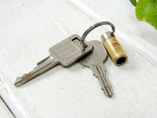 【スクリューマシーン・プロダクト】ヴィンテージ・キーホルダー・古鍵2本・GAS&GMアメ車キー付き