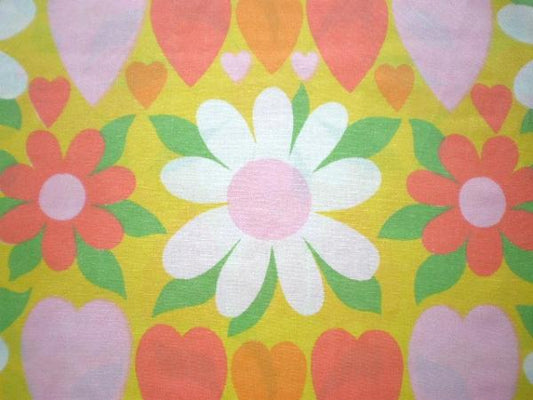 USA カラフルな花柄&ハート柄・ヴィンテージ・ユーズドシーツ(1/2)