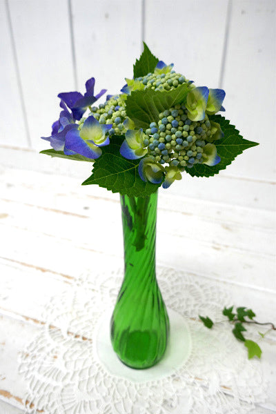 USA グリーン ガラス ヴィンテージ フラワーベース 一輪挿し 花瓶・インテリア空間