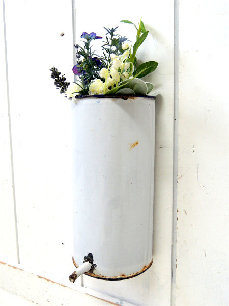 【シャビー・ガーデニング】白色・ホーロー製・アンティーク・イリゲーター・壁掛け/USA