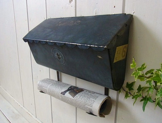 新聞受け付き・ティン製・横型・アンティーク・メールボックス/郵便受け/ポスト USA