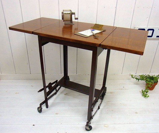 木製×メタル製・キャスター付き・アンティーク・タイプライターデスク/作業台 USA