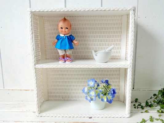 アメリカ製・ナチュラルな白色・2段式・ヴィンテージ・ウィッカーシェルフ/飾り棚/家具