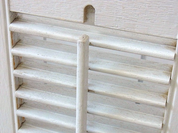 白色の木製・アンティーク・ルーバー/ヴォレー/シャッター/建具　USA