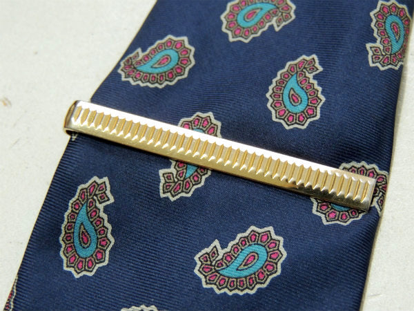 【USA・HICKOK社製】ヴィンテージ・タイピン・ゴールドカラー・金色・ファッション・アクセサリー