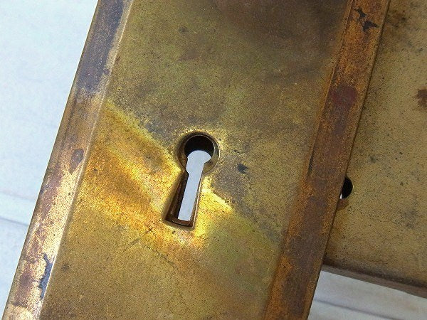 真鍮製・角座&ラッチ付き・アンティーク・ドアノブ/ドアレバー USA