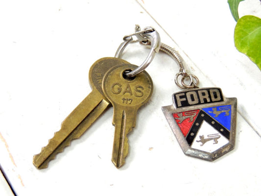 FORD・フォード ヴィンテージ・アドバタイジング・USA・キーホルダー・真鍮製・鍵2本・アメ車