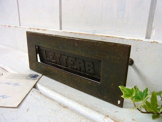 【LETTERS】アイアン製・埋め込み式・アンティーク・レターポスト/レタースロット/郵便受け