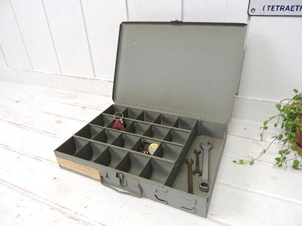 工業系・20仕切り・メタル製・ヴィンテージ・パーツケース・部品ケース