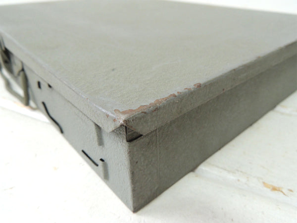 工業系・20仕切り・メタル製・ヴィンテージ・パーツケース・部品ケース・工具箱・小物収納ケース USA