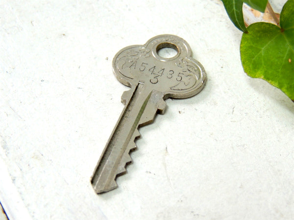 【装飾デザイン・USA】古鍵・3/A54435 3・ナンバー付き・ヴィンテージ・キー・鍵