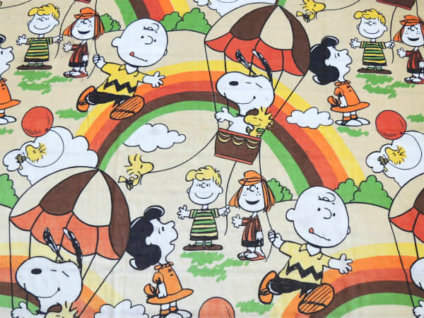 スヌーピー】ピーナッツの仲間たち・レインボー&気球柄・ヴィンテージ