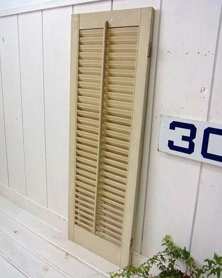 アイボリー色・シャビーな木製・アンティーク・ルーバー/ヴォレー/シャッター/建具 USA