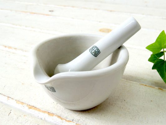 【KERN/JAPAN】ちいさな可愛いサイズ・白磁・アンティーク・乳鉢&乳棒セット