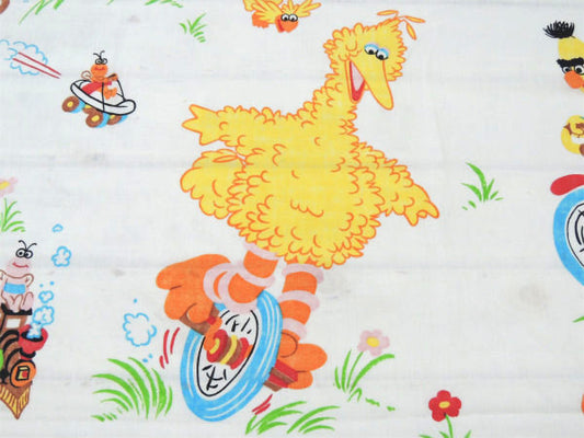 【セサミストリートの仲間たち】乗り物柄・ヴィンテージ・ユーズドシーツ(フラットタイプ)