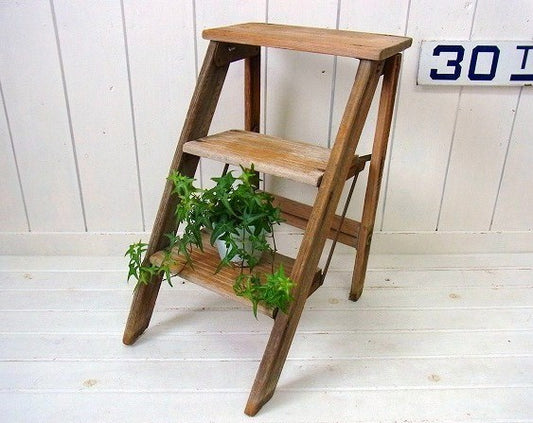 古い木製のシャビーなアンティーク・OLD・ステップラダー/脚立/ガーデニング USA