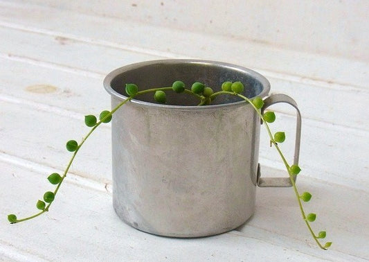 シャビーなヴィンテージ・アルミカップ USA