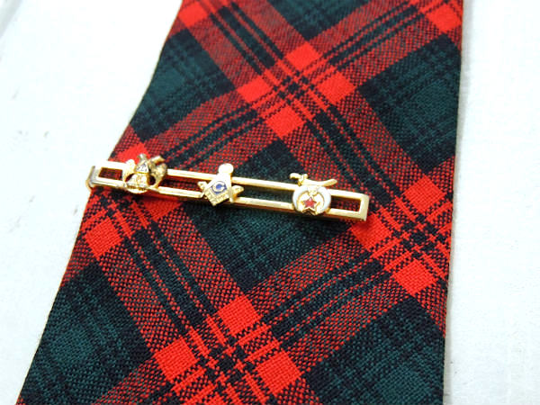 【フリーメイソン・32・装飾デザイン】アンティーク&ヴィンテージ・タイピン/ゴールド色