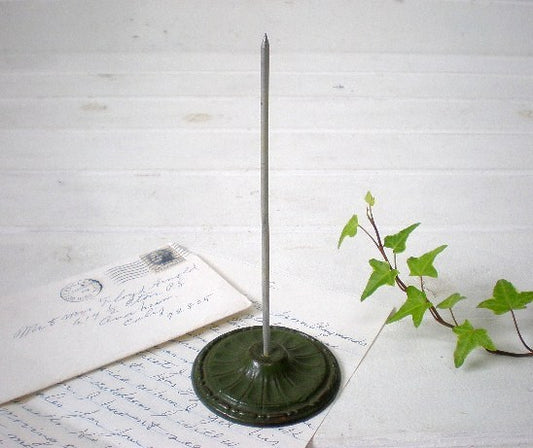 グリーンのアイアン製・アンティーク・伝票刺し USA