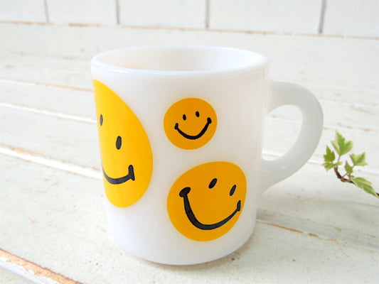 ヘーゼルアトラス スマイル・スマイリーフェイス・イエロー・ヴィンテージ・マグカップ・コーヒーカップ