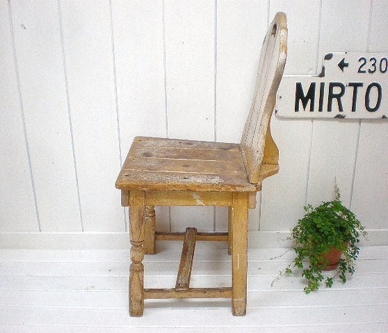 白いペンキの剥げた木製アンティーク・チェア/木製椅子　USA