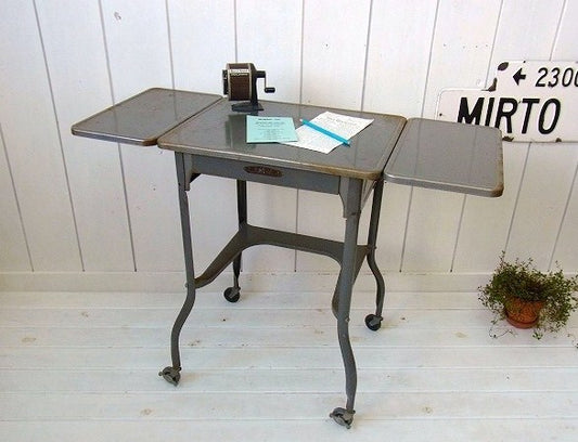 キャスター付き スチール製・ヴィンテージ・タイプライターデスク/作業台/机 USA