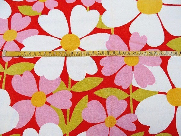 赤色のカラフルポップな花柄・ヴィンテージ・USEDフラットシーツ/ファブリック USA