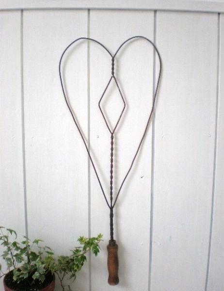 オールド アメリカン ハート&木製 ハンドル USA アイアン・アンティーク・布団たたき カントリー