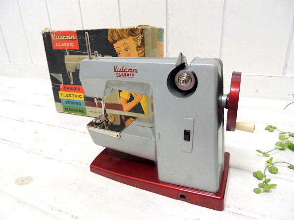 VULCAN】イギリス製・箱付き・電動式・ヴィンテージ・トイミシン/子供
