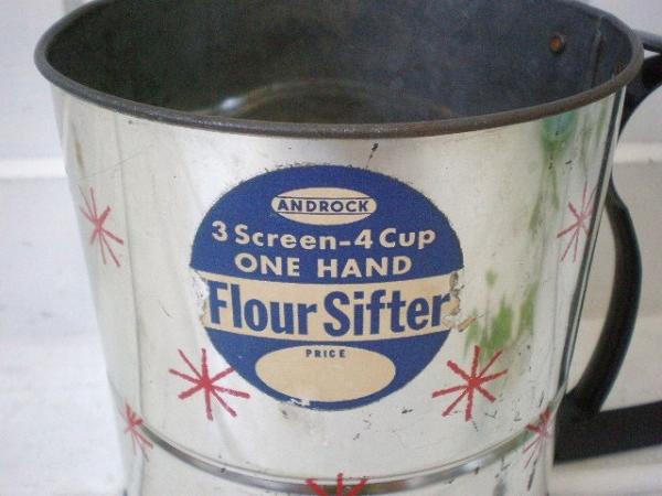 ANDROCK社・ブリキ製・花柄アンティーク・シフター・USA・調理器具・キッチン雑貨