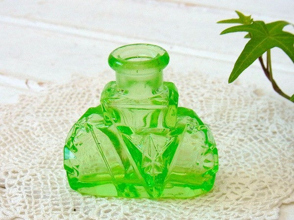antique ウランガラス アンティーク・香水瓶 パヒュームボトル 硝子 USA ガラス 瓶