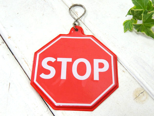 STOP 米国標識 アドバタイジング ヴィンテージ デッドストック アクセサリー キーホルダー  ストリートサイン 看板 USA