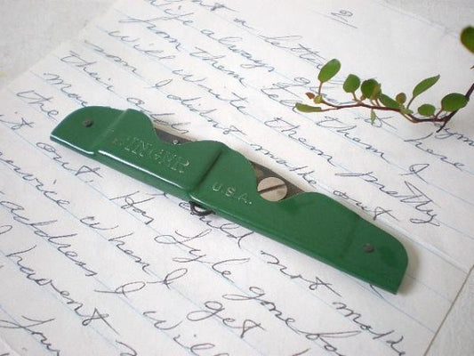 SINGER シンガーミシン・小さなアンティーク工具 USA