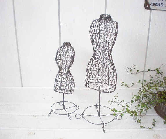 小さなアンティーク・ワイヤートルソー/ドール USA