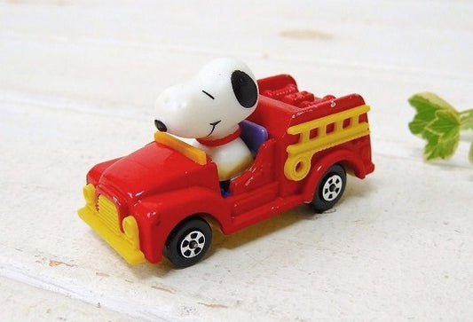 【スヌーピー】SNOOPY・AVIVA社・ダイキャスト製・80'sヴィンテージ・ミニカー/消防車