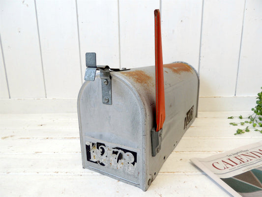 【U.S MAIL】ブリキ製・番地ナンバー入り・ヴィンテージ・メールボックス/ポスト/郵便受け