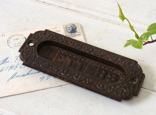 【LETTERS】アイアン製・埋め込み式・アンティーク・レターポスト/レタースロット/郵便受け