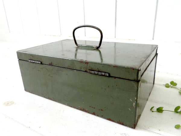 【ミリタリー・2段式・仕切り付き】モスグリーン・メタル製・ヴィンテージ・ツールボックス/工具箱