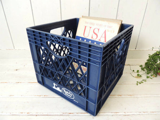【Berkeley Farms】ブルー・プラスティック製・ヴィンテージ・ミルクケース