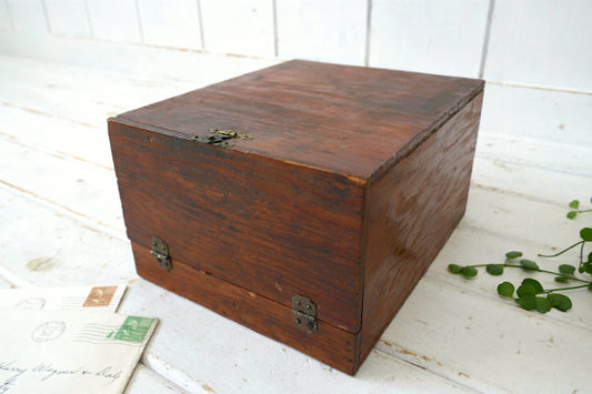 レトロな飴色・木製・ヴィンテージ・卓上チェスト・書類ケース・収納ケース USA