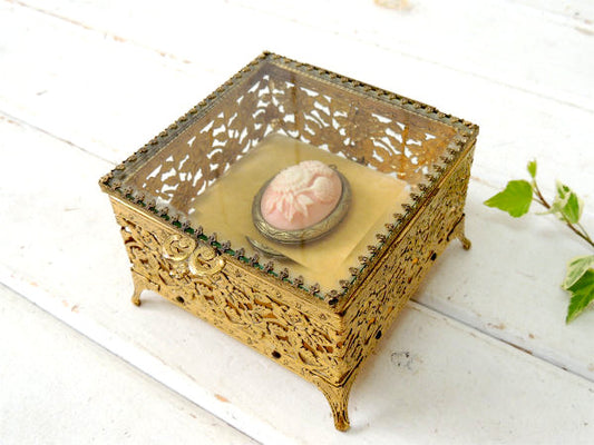 【薔薇モチーフ】ガラス製・脚付き・アンティーク・ジュエリーボックス・宝石箱・アクセサリーケース