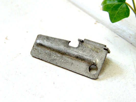 【U.S.SPEAKER】ヴィンテージ・缶切り・キーホルダー・ミリタリー・アウトドア・キャンプ