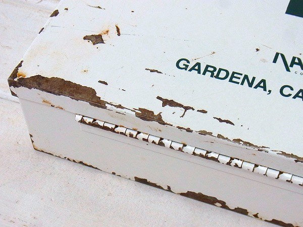 白色のメタル製・ヴィンテージ・救急箱/ファーストエイド USA