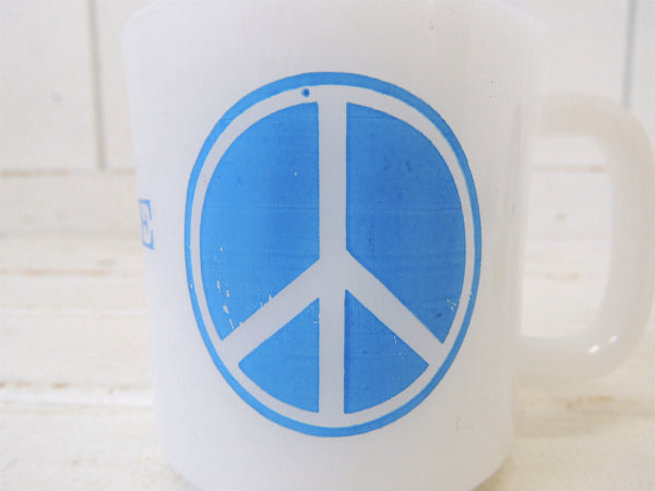 【PEACE】ピースマーク&ハト柄・ミルクガラス製・70'sヴィンテージ・マグカップ