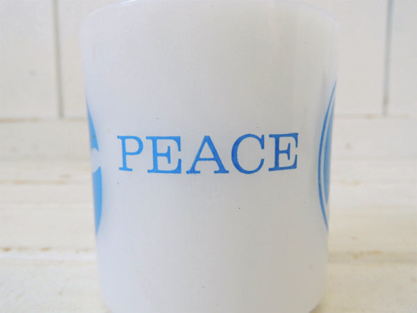 【PEACE】ピースマーク&ハト柄・ミルクガラス製・70'sヴィンテージ・マグカップ