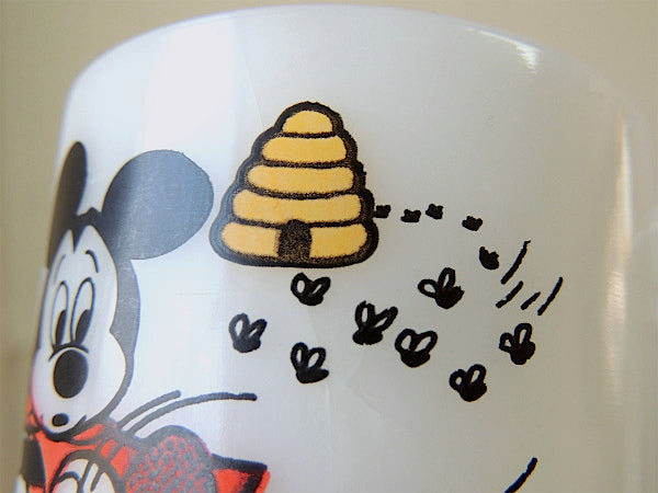 【ミッキーマウスクラブ】リビーグラス社・ミルクガラス製・ヴィンテージ・マグカップ/ハニービー
