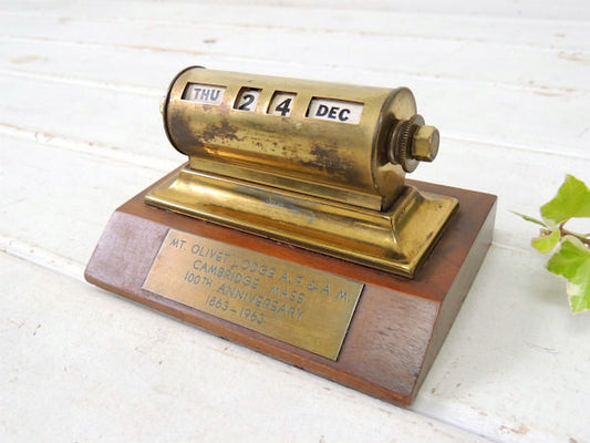 100周年記念品・木製×真鍮・アンティーク・卓上カレンダー/デスクカレンダー USA